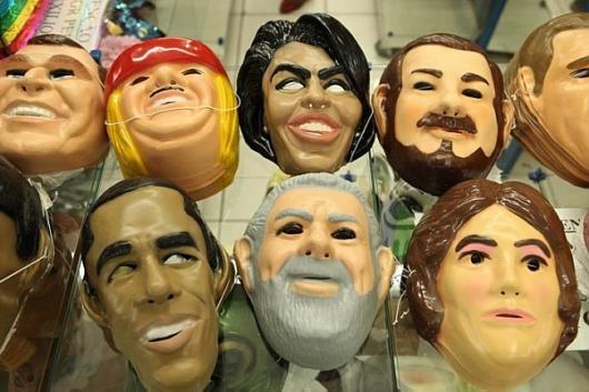Como Fazer Máscara de Carnaval de Personalidades da Políticca