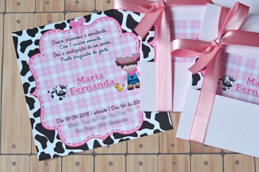 Convites Fazendinha cartão rosa com fundo de animal print