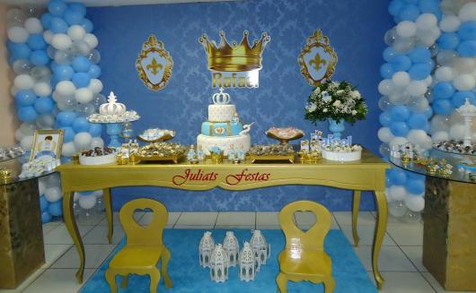 Festa Cinderela Rosa e Dourado com mobiliário dourado