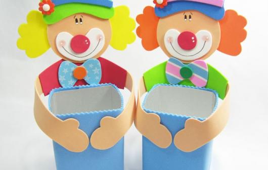 Lembrancinha com Caixa de Leite com EVA decorado com tema Circo