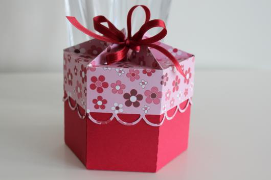 Lembrancinha com Caixa de Leite para Dia das Mães caixinha com flores