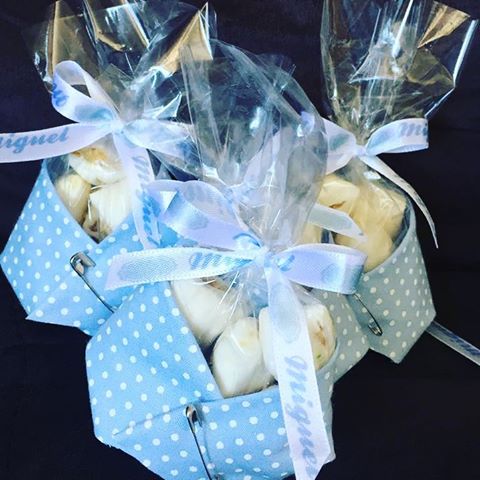 Saquinhos para Lembrancinhas de balas com fraldinha de papel