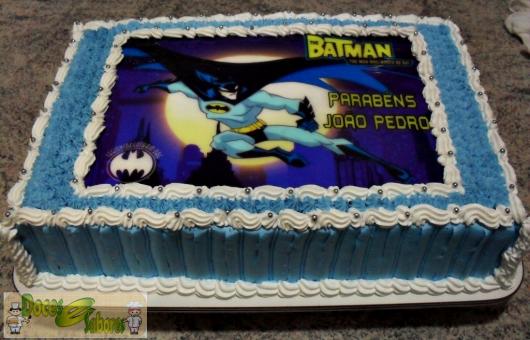 Bolo do Batman com Papel de arroz com detalhes azul e branco