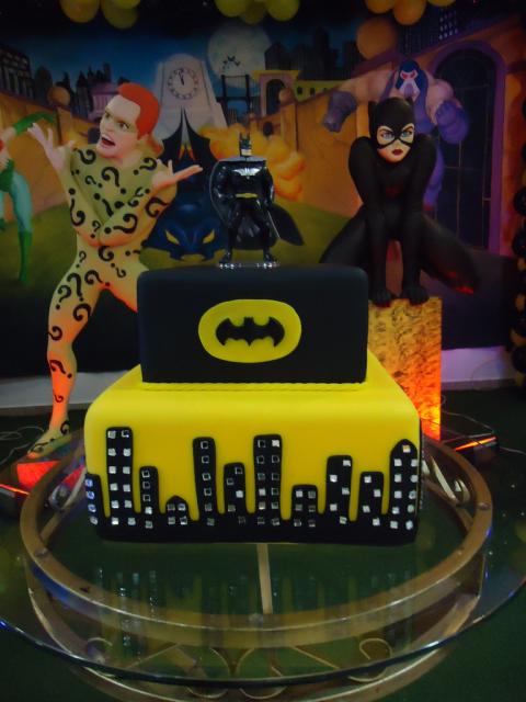 Bolo do Batman Quadrado com dois andares
