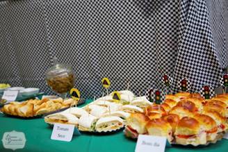 Como fazer uma festa do Pijama cardápio com sanduíches 