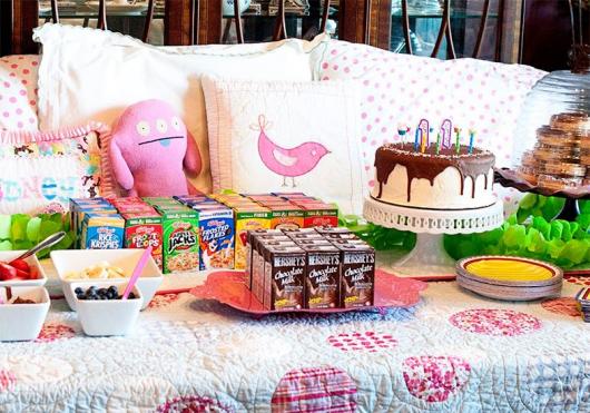 Como fazer uma festa do Pijama cardápio com suco de caixinha