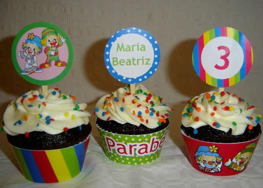 Cupcake Patati Patatá com placa personalizadada