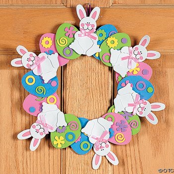 Decoração de Páscoa de EVA: guirlanda com coelhinhos e ovos