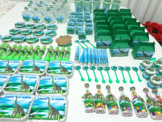 Lembrancinha Festa Dinossauro personalizados de acrílico