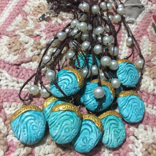 Lembrancinhas Moana de Biscuit colar da Moana