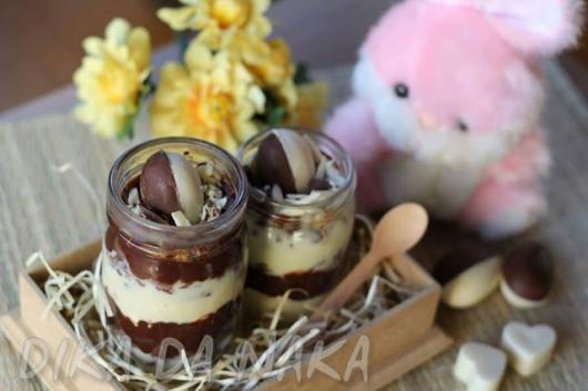 Receitas de Ovos de Páscoa no Pote com coelhinho rosa