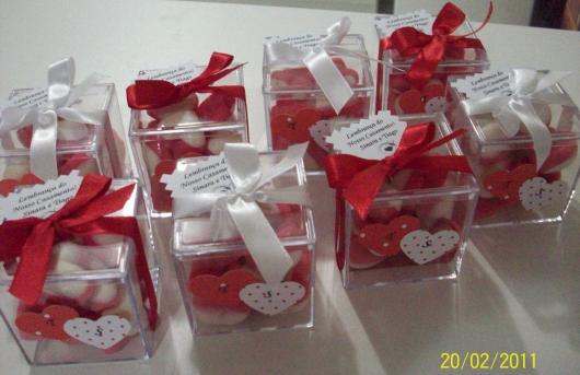 Como Fazer Lembrancinhas de Casamento caixinha personalizada