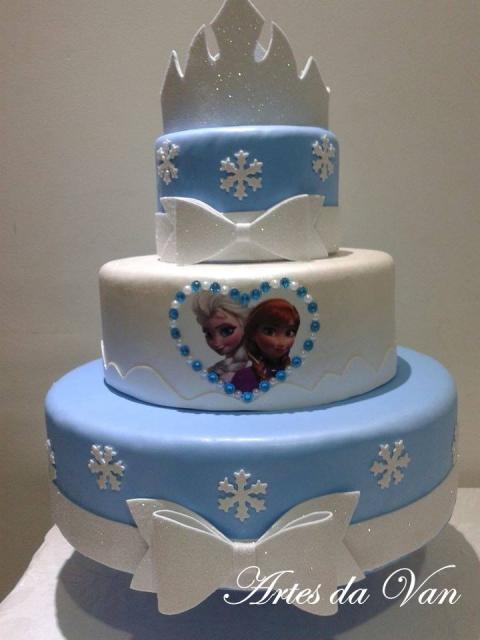 Como fazer um bolo fake de EVA tema Frozen