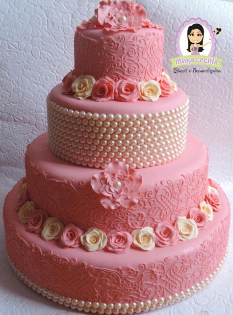 Como fazer um bolo fake: bolo fake de 15 anos rosa com pérolas