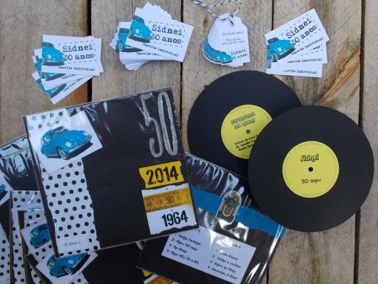 Fotos e Ideias de Convite Anos 60 masculino no formado de disco de vinil
