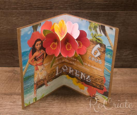 Convite Moana pop up com aplique de flores 3D