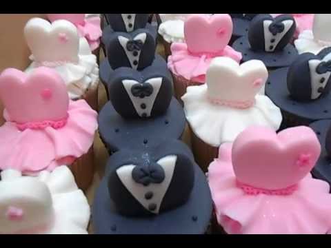 Cupcake para Casamento com aplique no formato de vestido de noiva