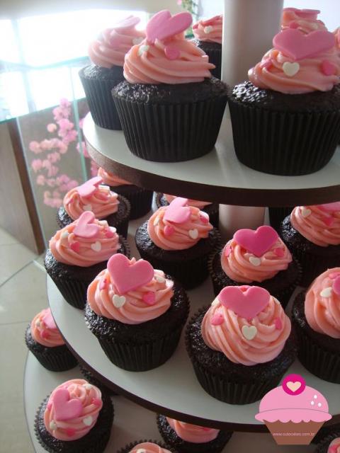 Cupcake para Casamento com cobertura rosa