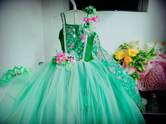 Fantasia da Frozen Fever de tule com flores