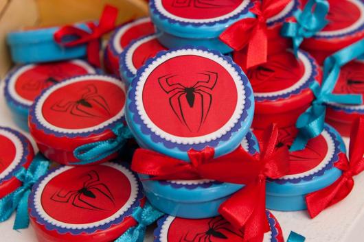 Lembrancinhas do Homem-Aranha latinha