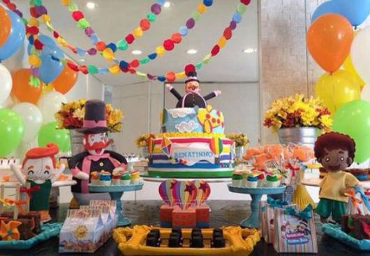 Festa Mundo Bita com bonecos de feltro