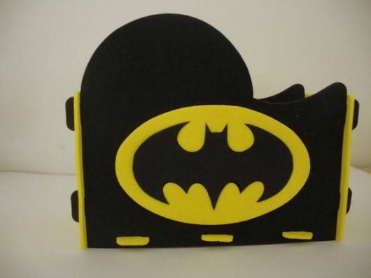 Fotos e Ideias de Lembrancinhas do Batman porta guardanapos de EVA