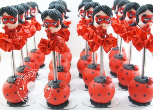 Lembrancinhas Ladybug em biscuit enfeite decorativo