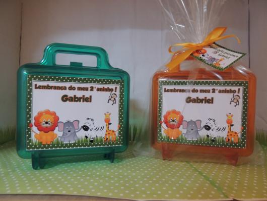 Lembrancinhas Personalizadas Safari: maleta de acrílico