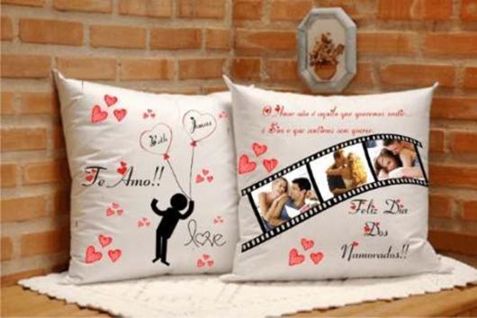 Presente Dia dos Namorados: almofada com foto do casal
