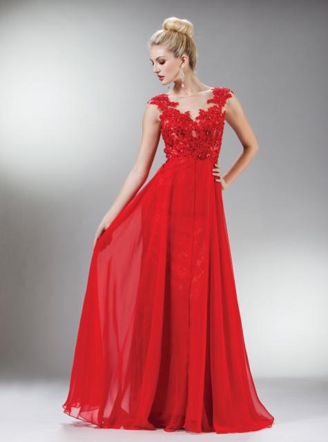 Vestido de Formatura Vermelho com renda longo com alças de renda