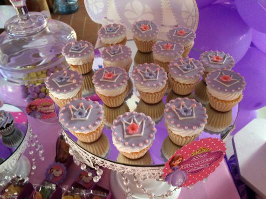 Cupcake Princesa Sofia lilás 