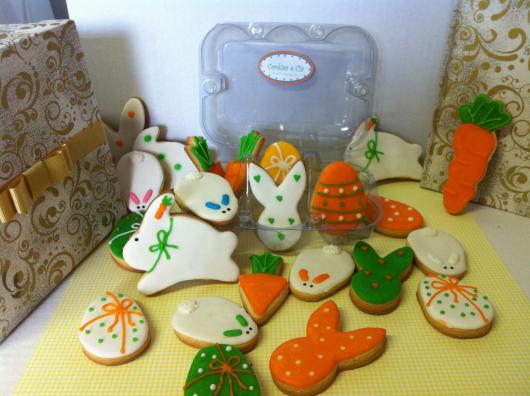 Biscoitos Decorados de Páscoa grnades no no formato de coelho laranja
