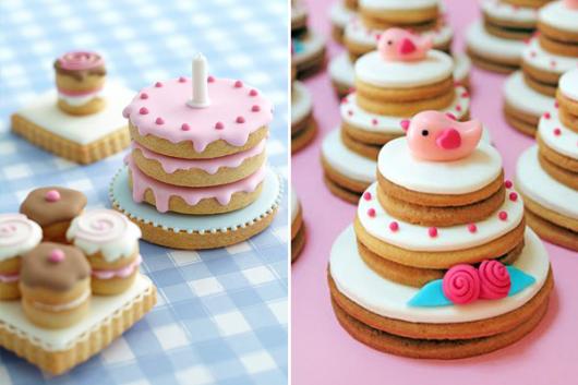 Biscoitos Decorados românticos no formato de bolo com passarinho no topo