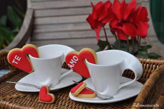 Biscoitos Decorados românticos no formato de sache de chá