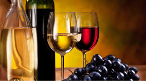 Cesta Dia dos Namorados com vinho branco e tinto