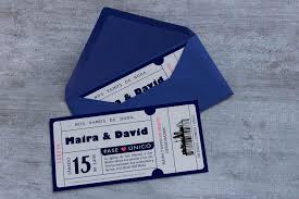 convites de noivado criativos como entradas de show
