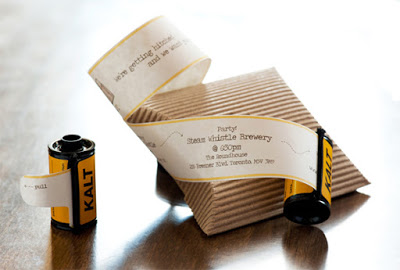 convites de noivado criativos com rolo de filme