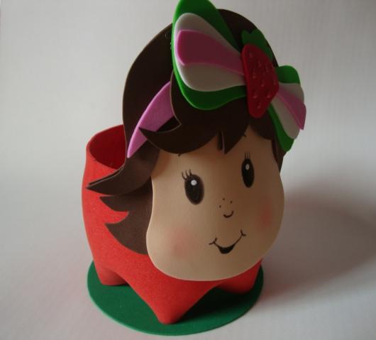 Lembrancinha da Moranguinho em EVA centro de mesa porta balas