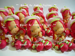 Lembrancinha da Moranguinho em biscuit mini Moranguinho