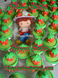 Lembrancinha da Moranguinho em biscuit potinho personalizado