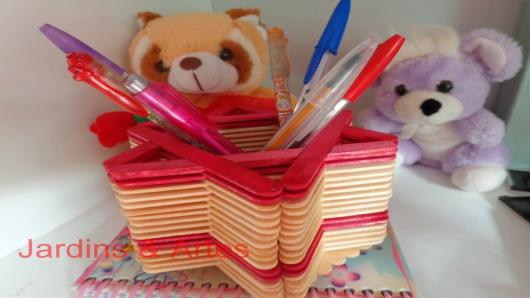 Lembrancinha Dia das Mães com palito de picolé porta caneta