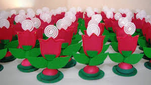 Lembrancinha Dia das Mães Evangélicas porta bilhete no formato de rosa