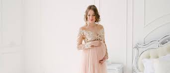 dicas de moda de vestido de noiva para grávidas