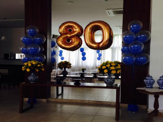 Balões de Festa dourados com formato de número