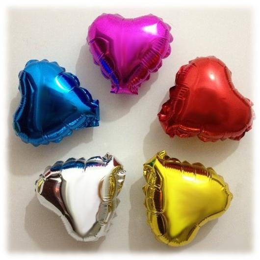 Balões de Festa metalizados com formato de corações coloridos
