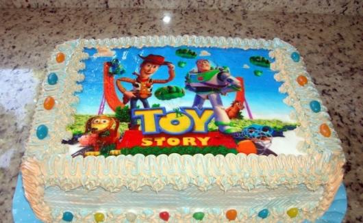 Bolo de Aniversário Simples com papel de arroz Toy Storie