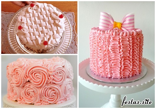 Bolo de Aniversário Simples decorado com chantilly rosa