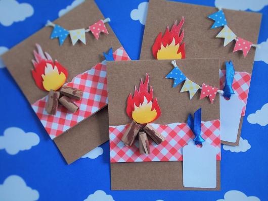 Convite Festa Junina com papel craft e aplique de fogueirinhas