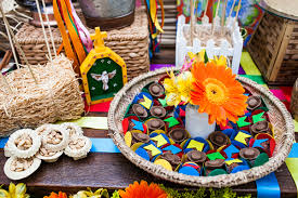 bandeja de doces para decoração festa junina chique