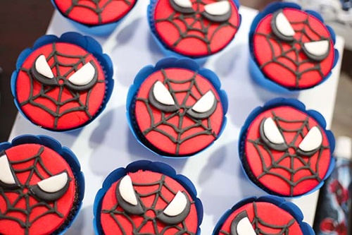 Doces Personalizados Homem-Aranha cupcake